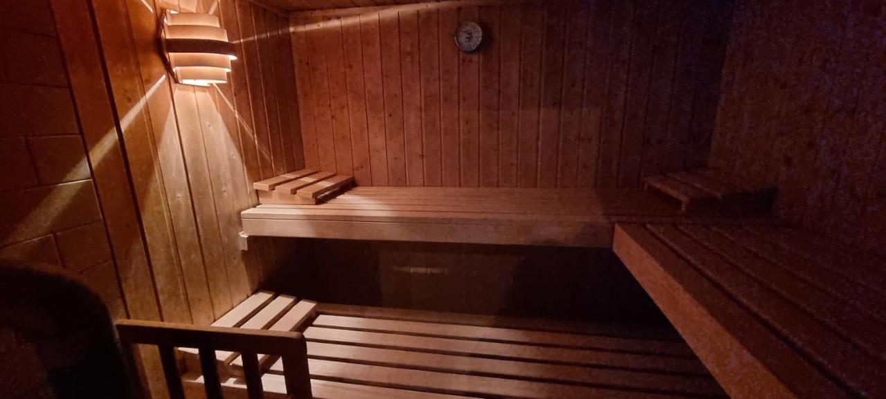 Ferienwohnung 4 Personen Alleinlage Am Wald Naehe Skigebiet Hochzeiger แยร์สเซินส์ ภายนอก รูปภาพ